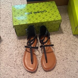 Gianni Bini Black and Tan Women's Sandals
